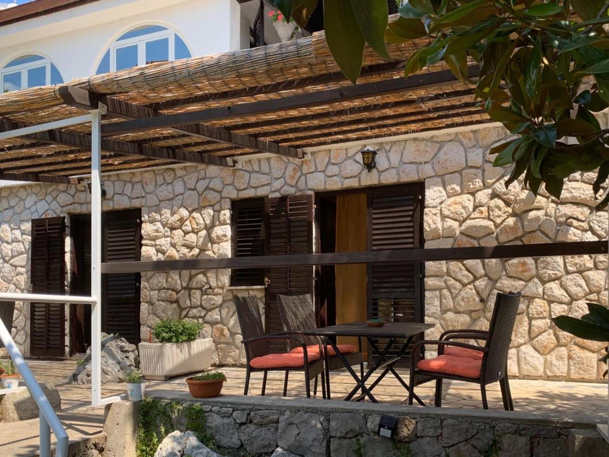 Villa Gromaca Omisalj Bagian luar foto